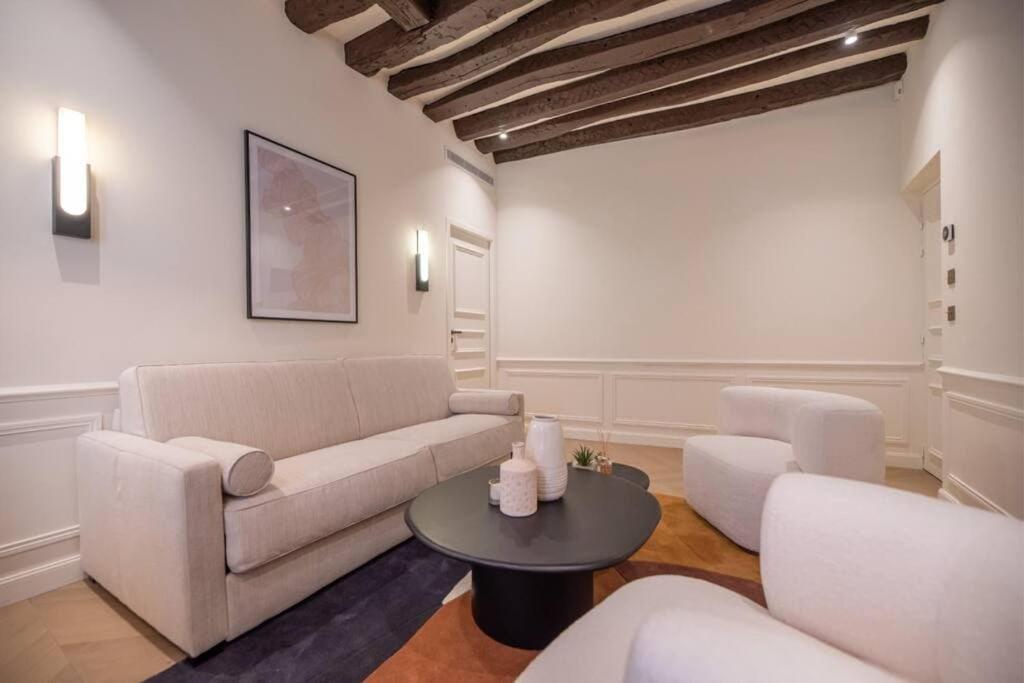 Luxury One Bedroom Flat Near Le Louvre I Parijs